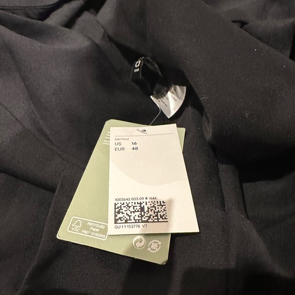 Brand new pleated tennis skirt **tags attached** - Picture 7 of 7